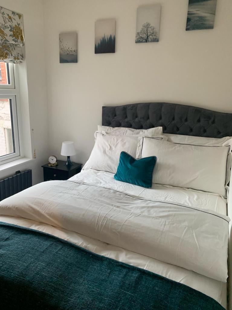 Two Bedroom Apartment - London Kültér fotó