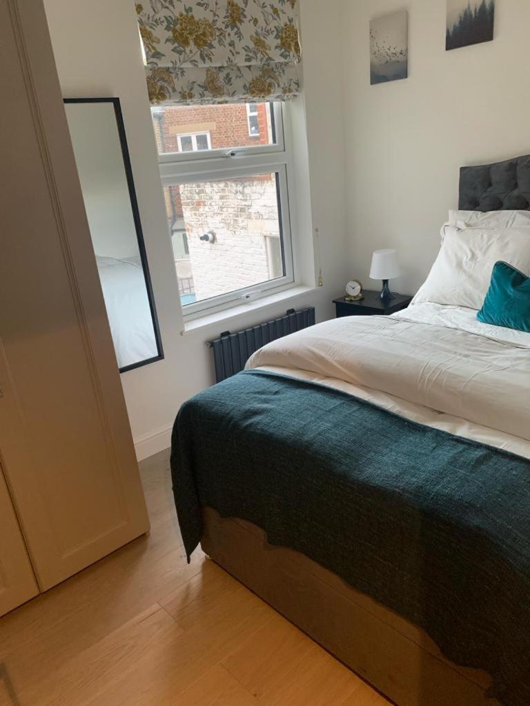 Two Bedroom Apartment - London Kültér fotó
